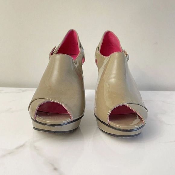 Steve Madden Madden Girl Patent Leather Mary Janes - Picture 4 of 7